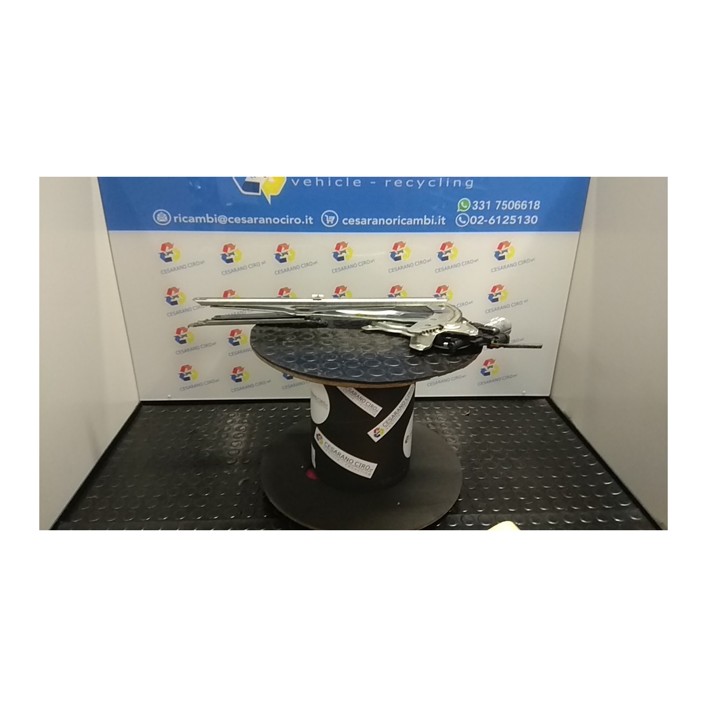 ALZACRISTALLO ELETTR. PORTA ANT. C/MOTORINO DX. 027 SUZUKI ALTO (03/09-) K10B 83401M68K10