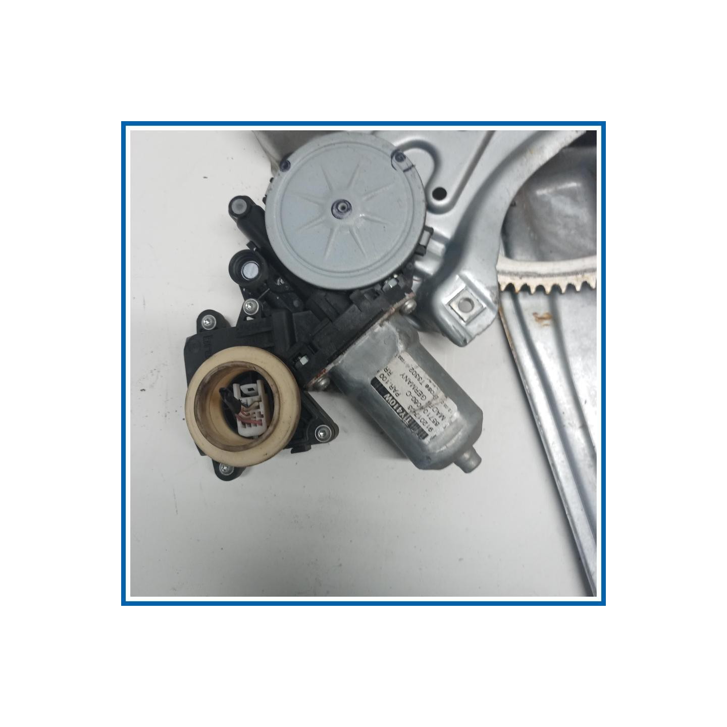 Alzacristallo porta post. dx. TOYOTA Avensis III SW