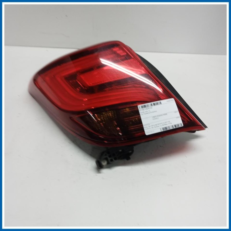 Fanale post. sx. TOYOTA Yaris IV