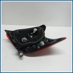 Fanale post. sx. TOYOTA Yaris IV