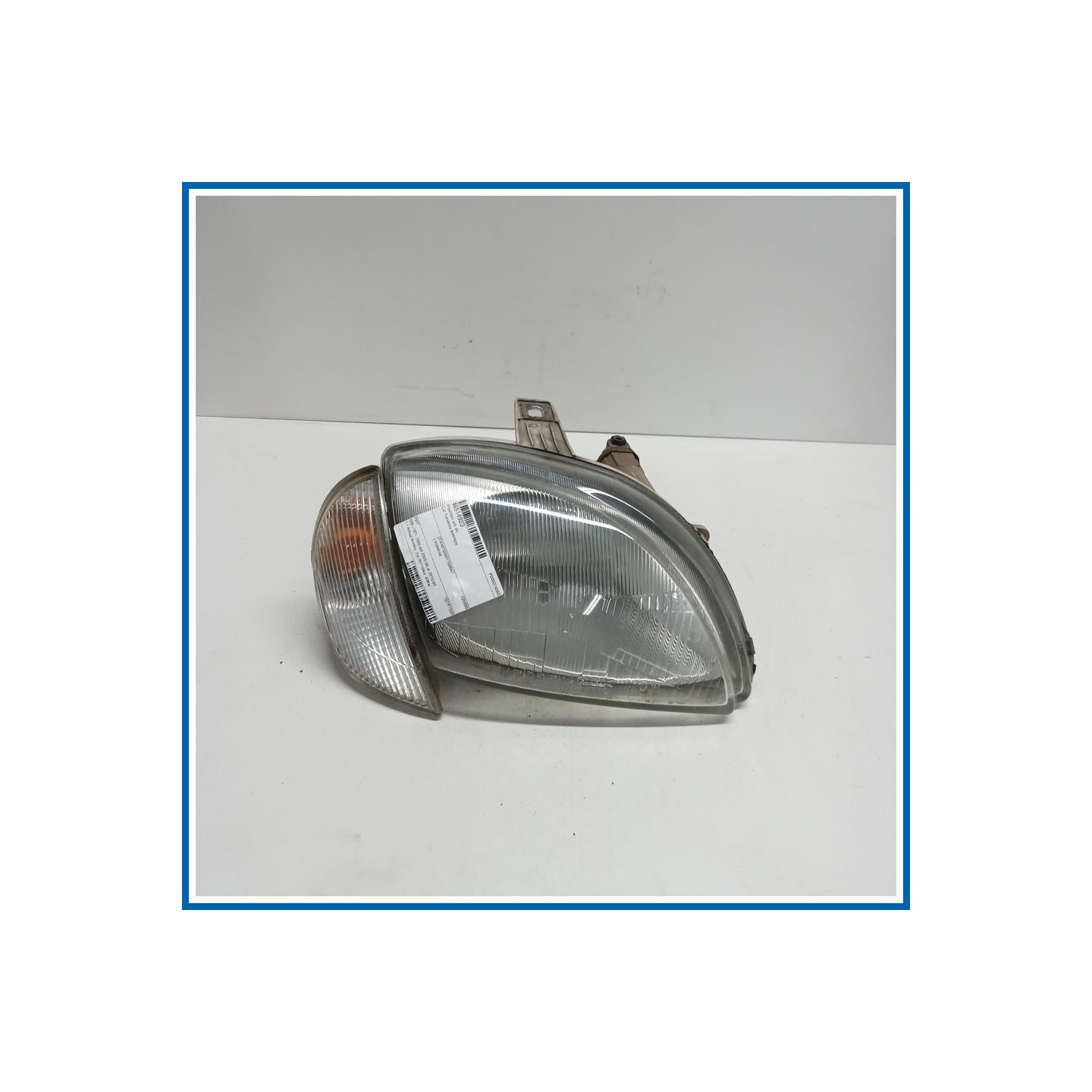 Proiettore ant. dx. FIAT 600 187
