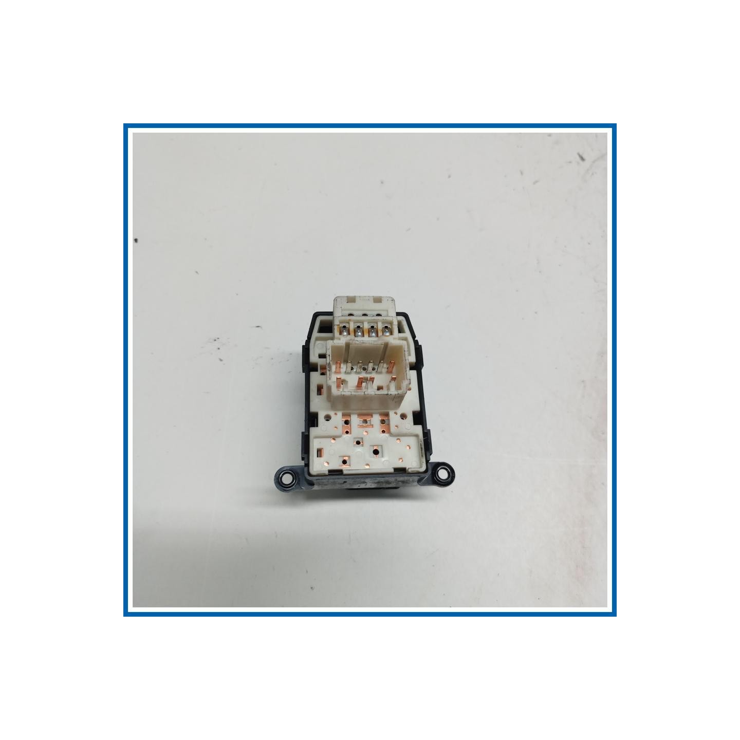 Interruttore regolazione specchio retrovisore est. sx. KIA Rio III
