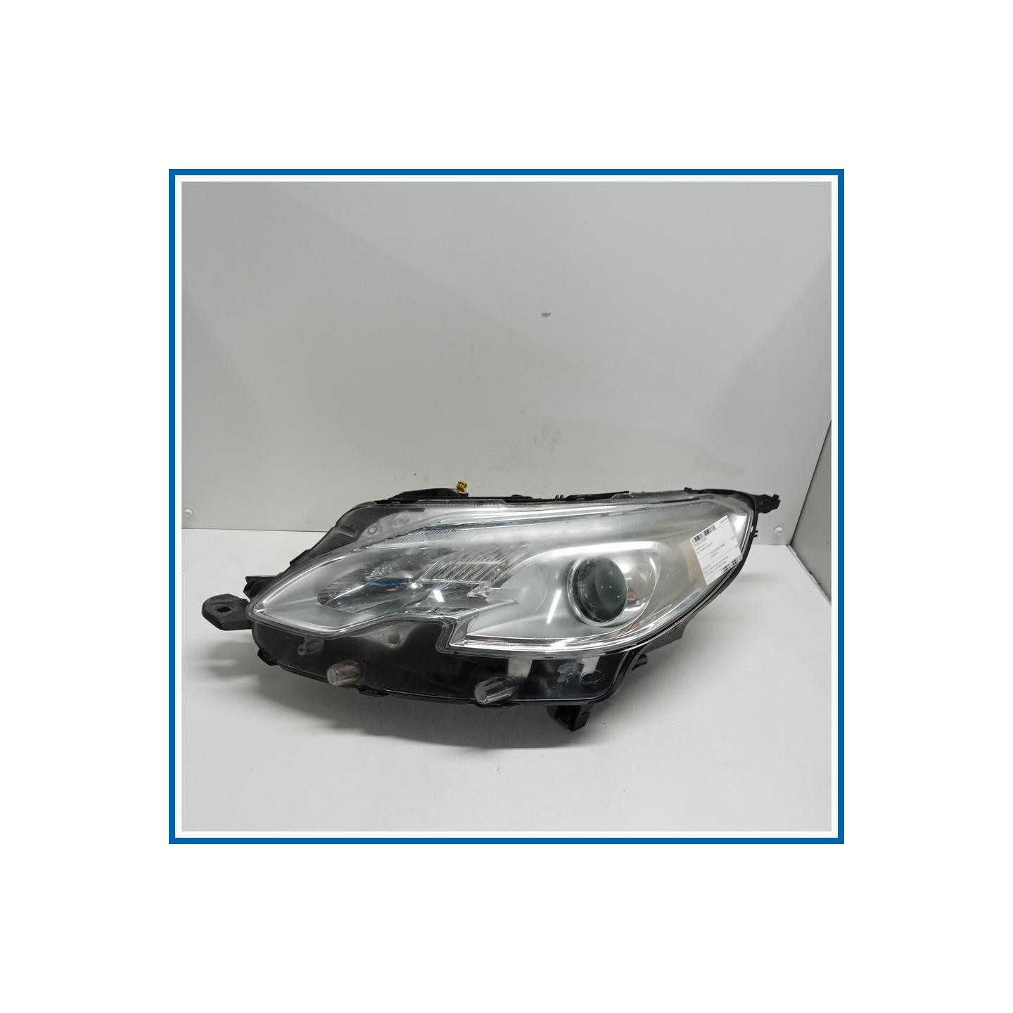Proiettore ant. sx. PEUGEOT 2008 I