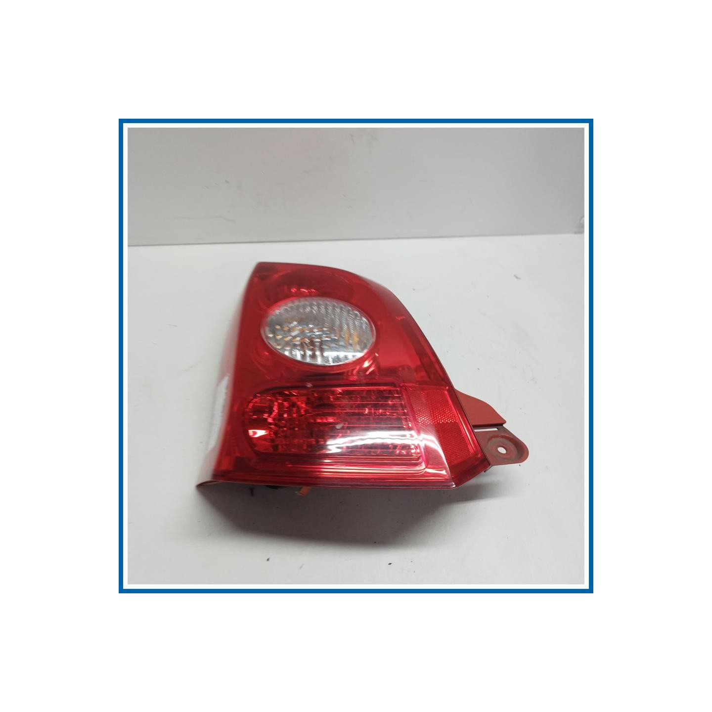 Fanale post. sx. NISSAN Pixo