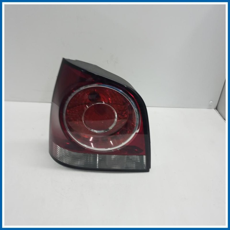 Fanale post. sx. VOLKSWAGEN Polo V