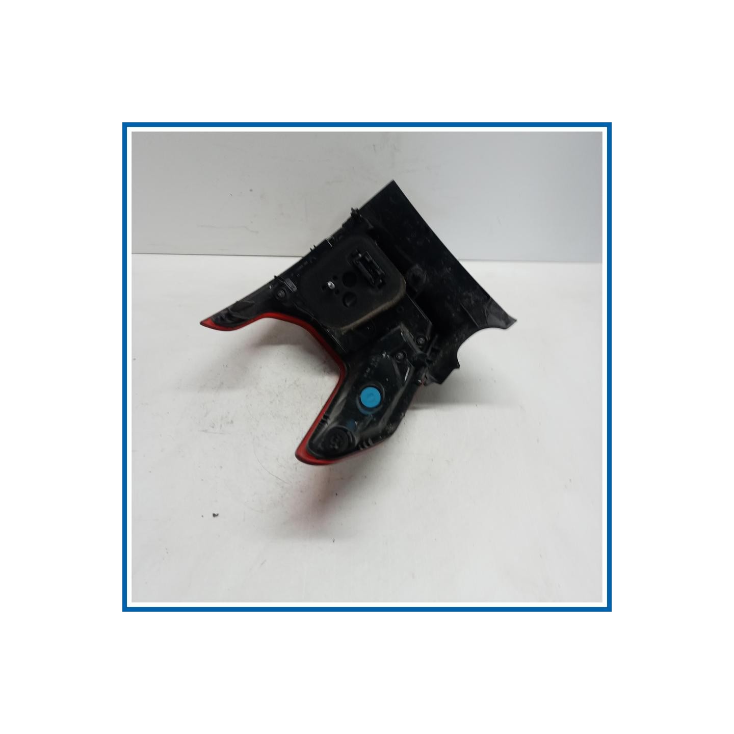 Fanale est. post. sx. PEUGEOT 2008 I