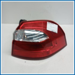 Fanale est. post. dx. KIA Rio III