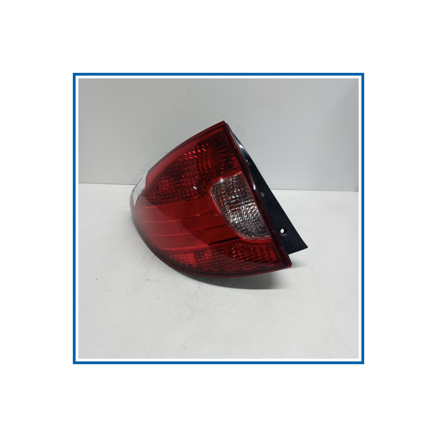 Fanale post. sx. KIA Rio I SW