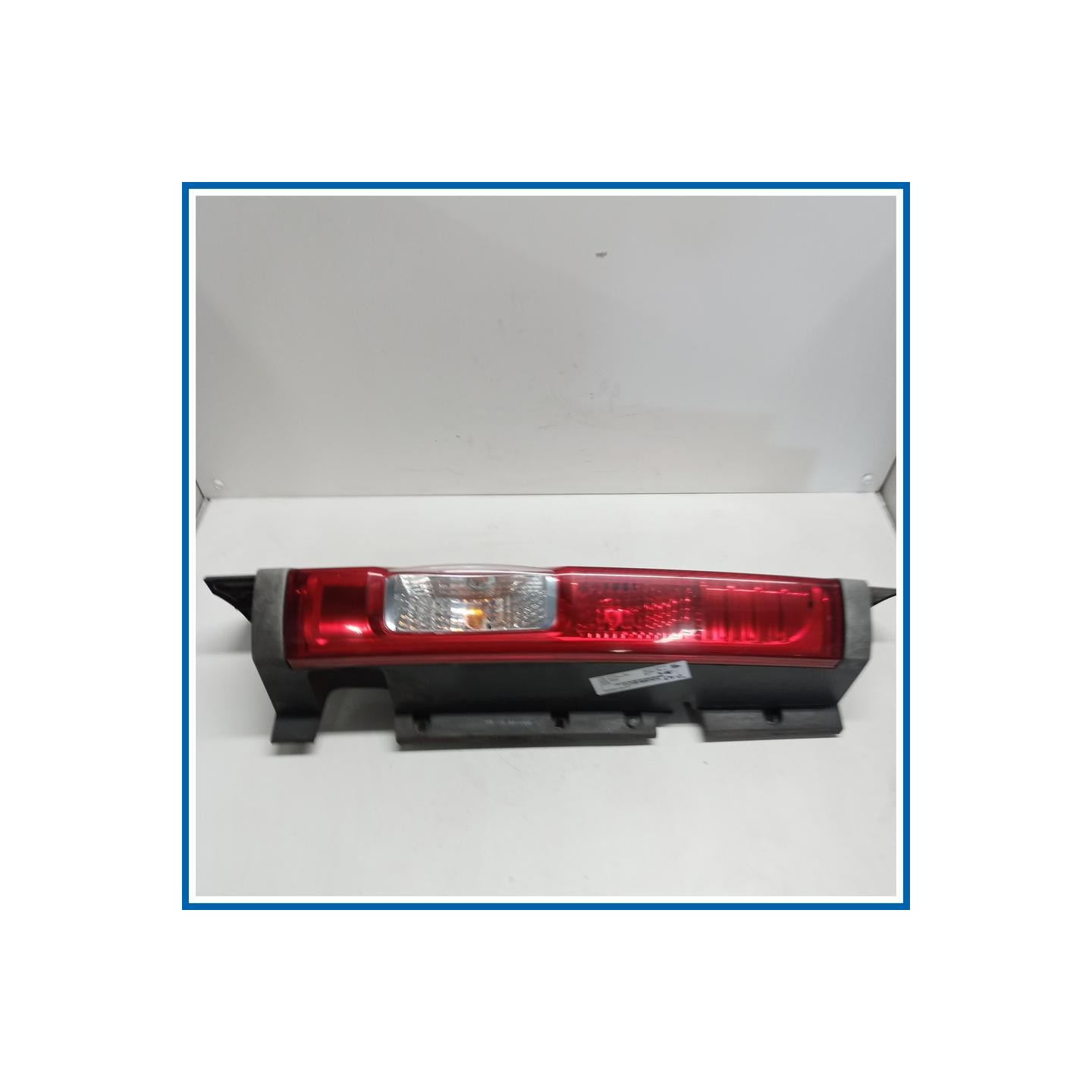 Fanale post. sx. RENAULT Trafic III