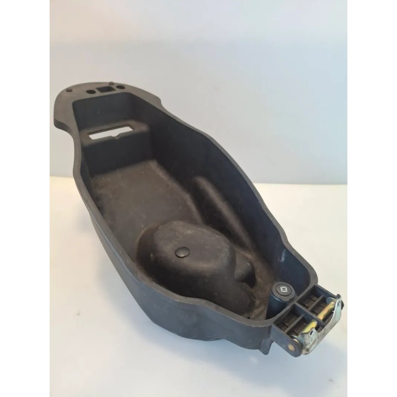 Vano porta casco Malaguti Ciak 200 Ciak Master 200 
