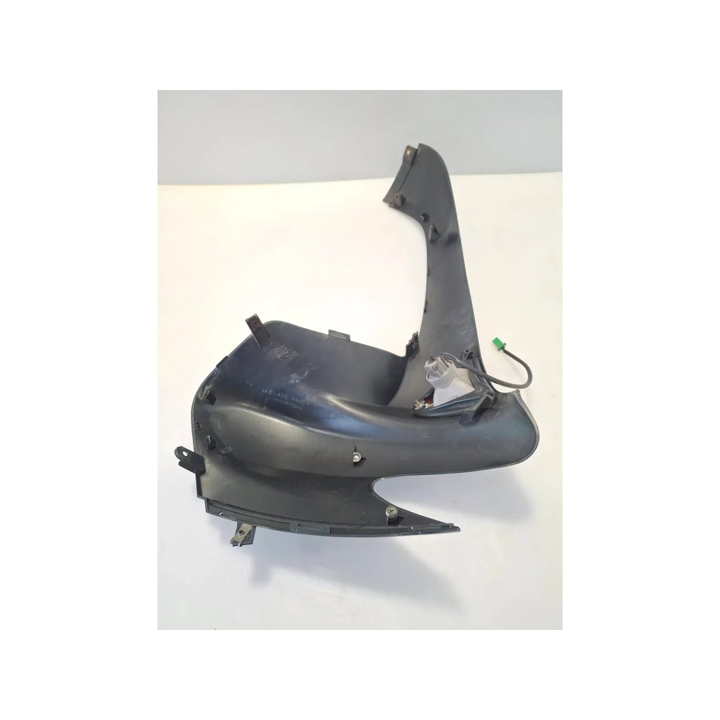 Carenatura anteriore laterale Suzuki UC 150 Epicuro UC 150 Epicuro Destro