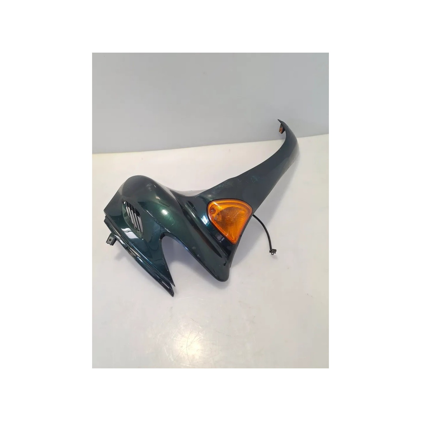 Carenatura anteriore laterale Suzuki UC 150 Epicuro UC 150 Epicuro Sinistro