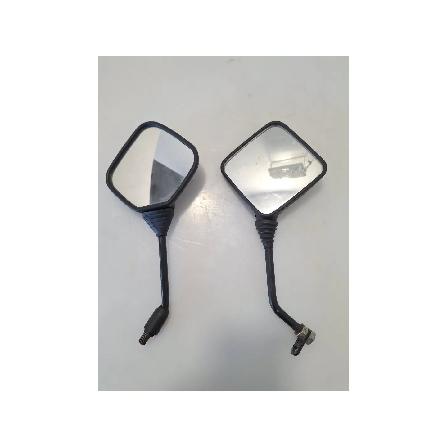 Specchietto laterale Suzuki UC 150 Epicuro UC 150 Epicuro
