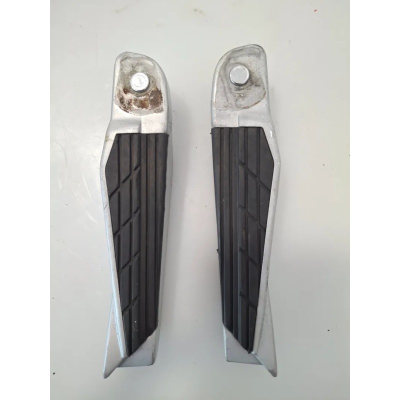 Pedana appoggiapiede posteriore completo Kymco Xciting 500i Xciting 500i R 