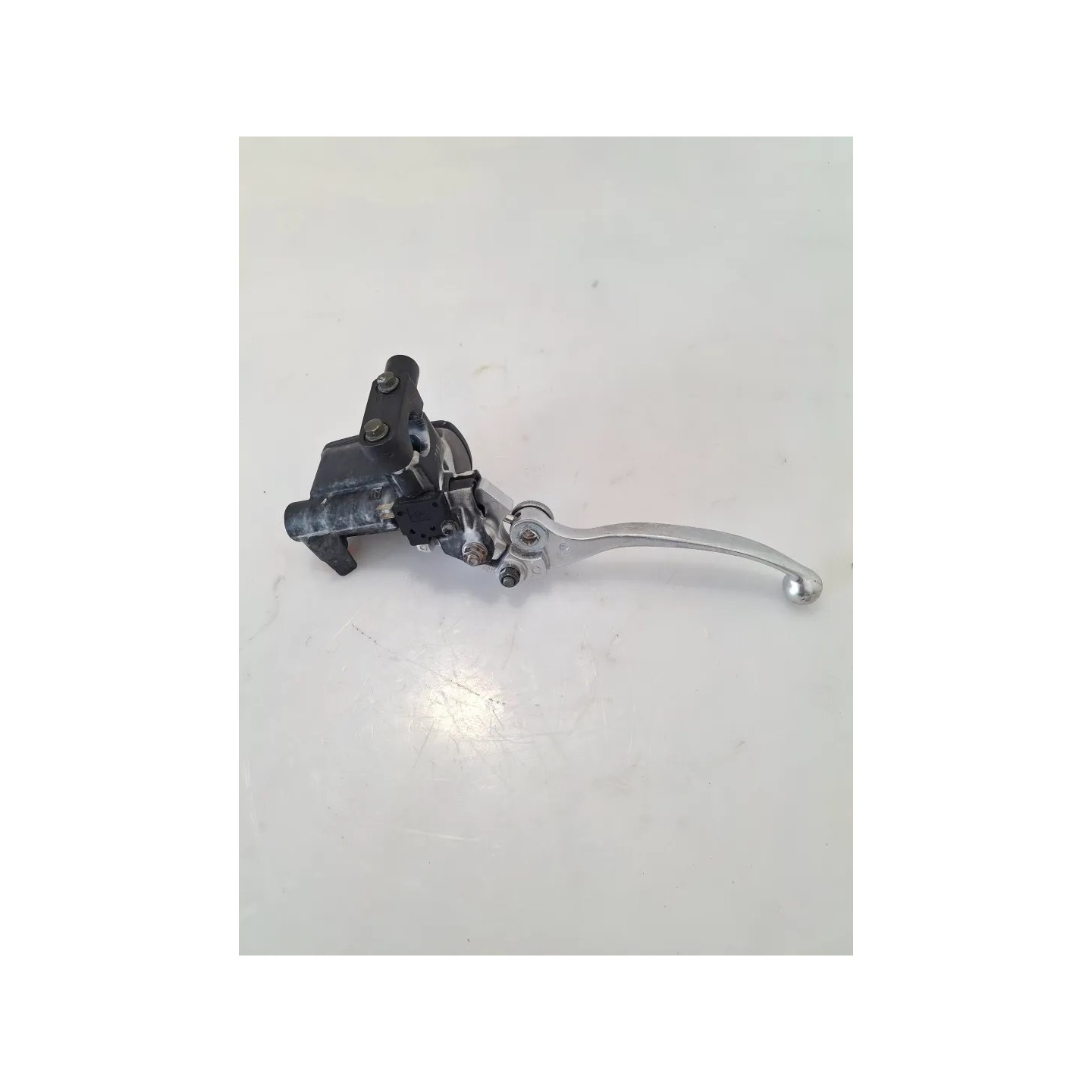 Pompa con serbatoio liquido freni anteriore Kymco Xciting 500i Xciting 500i R 