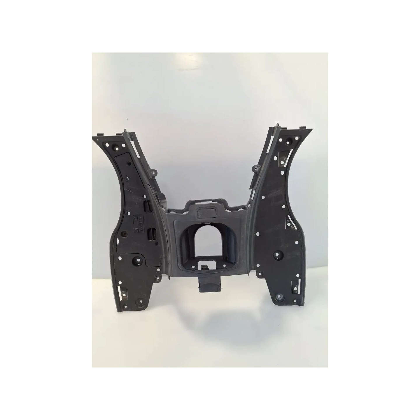 Pavimento appoggiapiedi Suzuki UH Burgman 200 (E3) (06-14) Burgman 200 