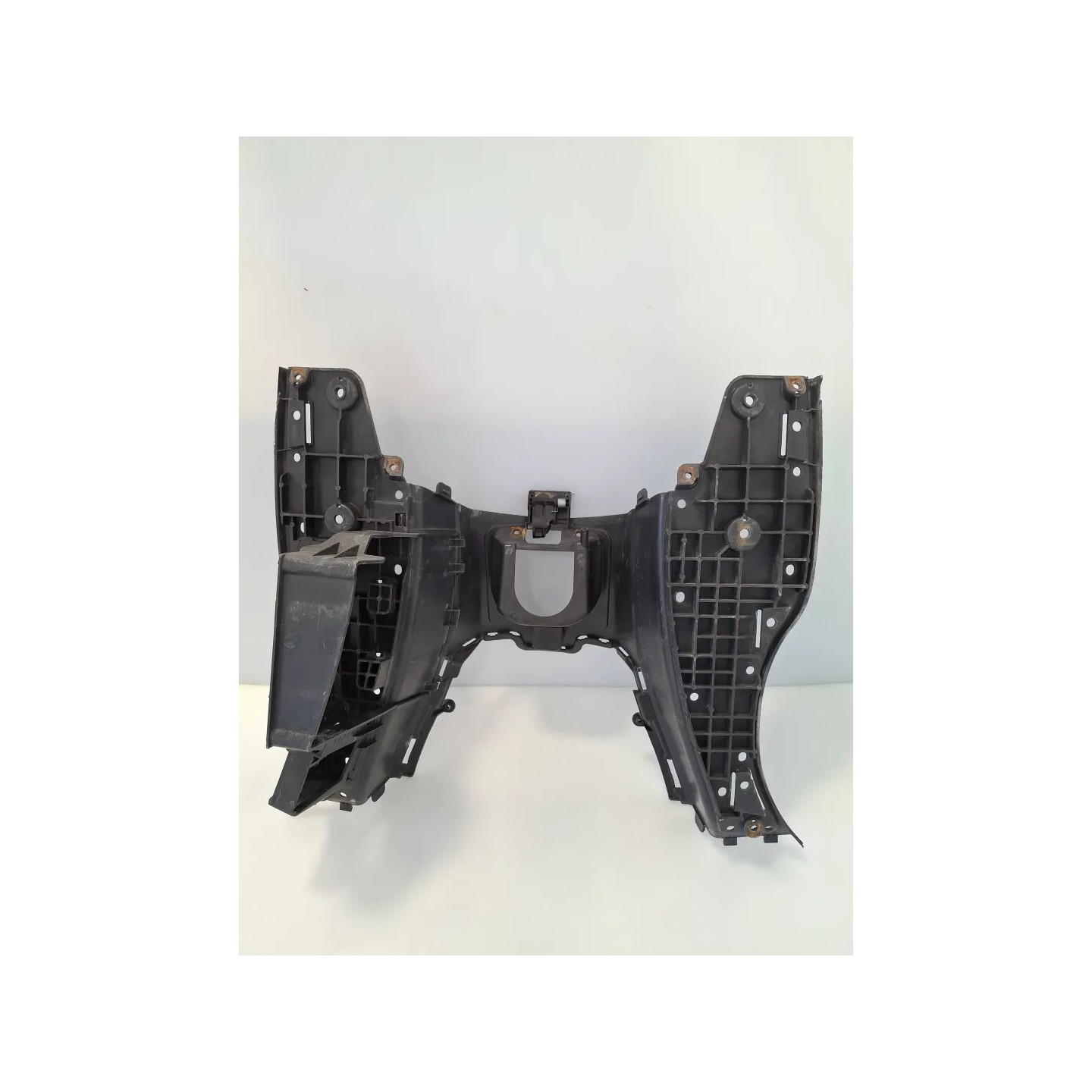 Pavimento appoggiapiedi Suzuki UH Burgman 200 (E3) (06-14) Burgman 200 