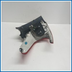 Fanale est. post. dx. PEUGEOT 2008 I