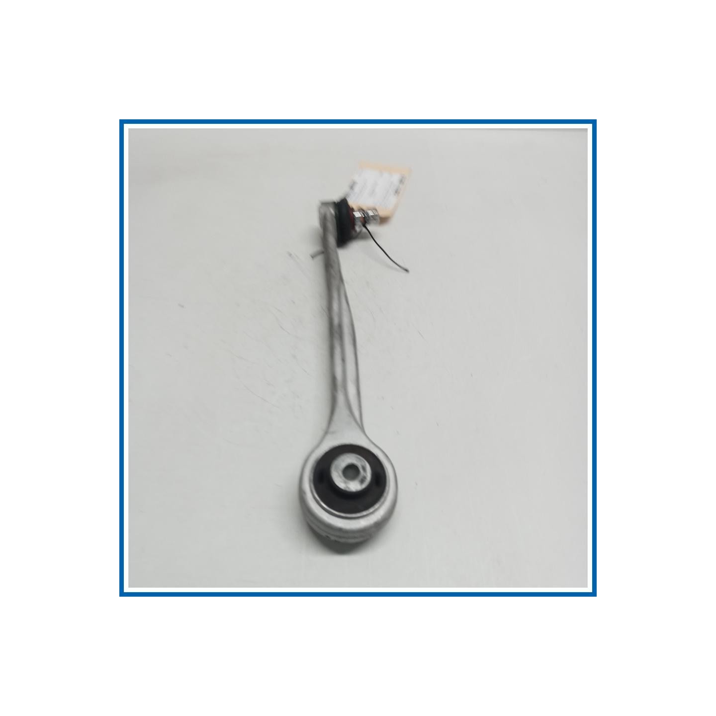 braccio trasversale superiore DX anteriore AUDI A4 8K5 Avant