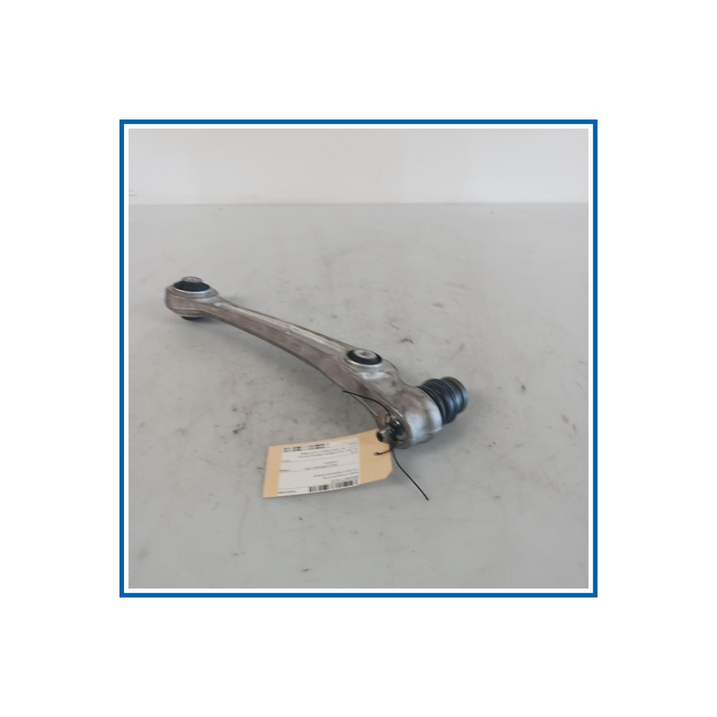 Braccio di supporto inf SX AUDI A4 8K5 Avant