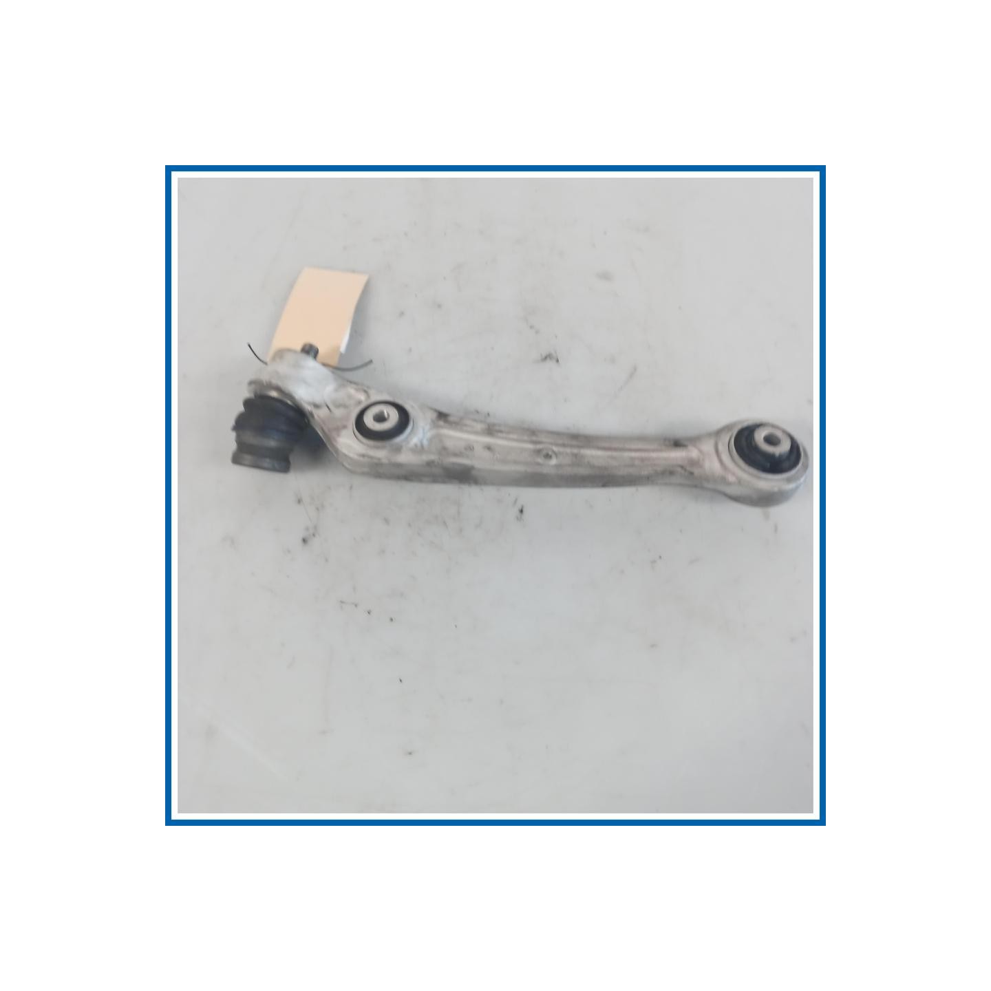 Braccio di supporto inf DX AUDI A4 8K5 Avant