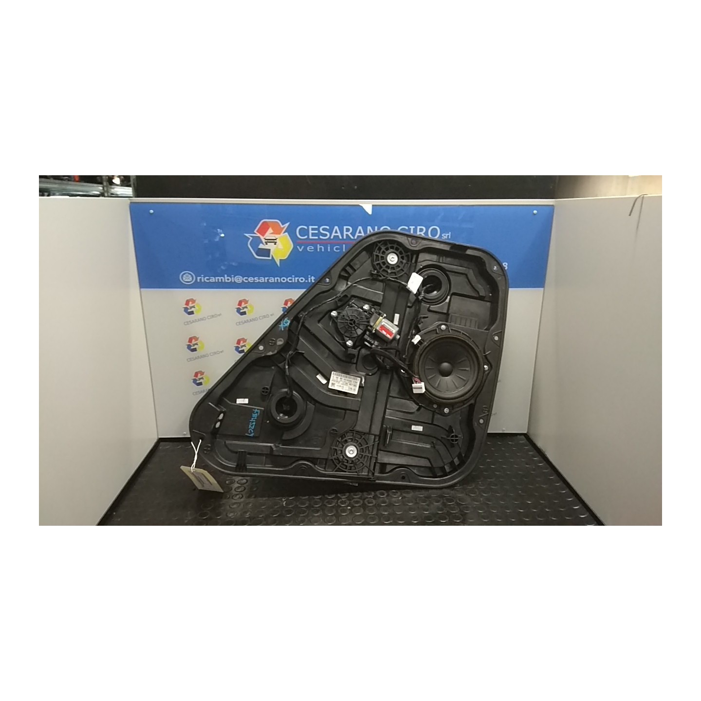 ALZACRISTALLO ELETTR. PORTA POST. DX. 063 HYUNDAI TUCSON (07/15-12/18) D4HA 83481D7000