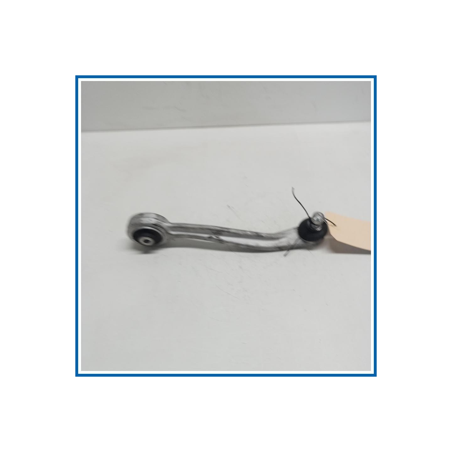 braccio trasversale superiore SX posteriore AUDI A4 8K5 Avant