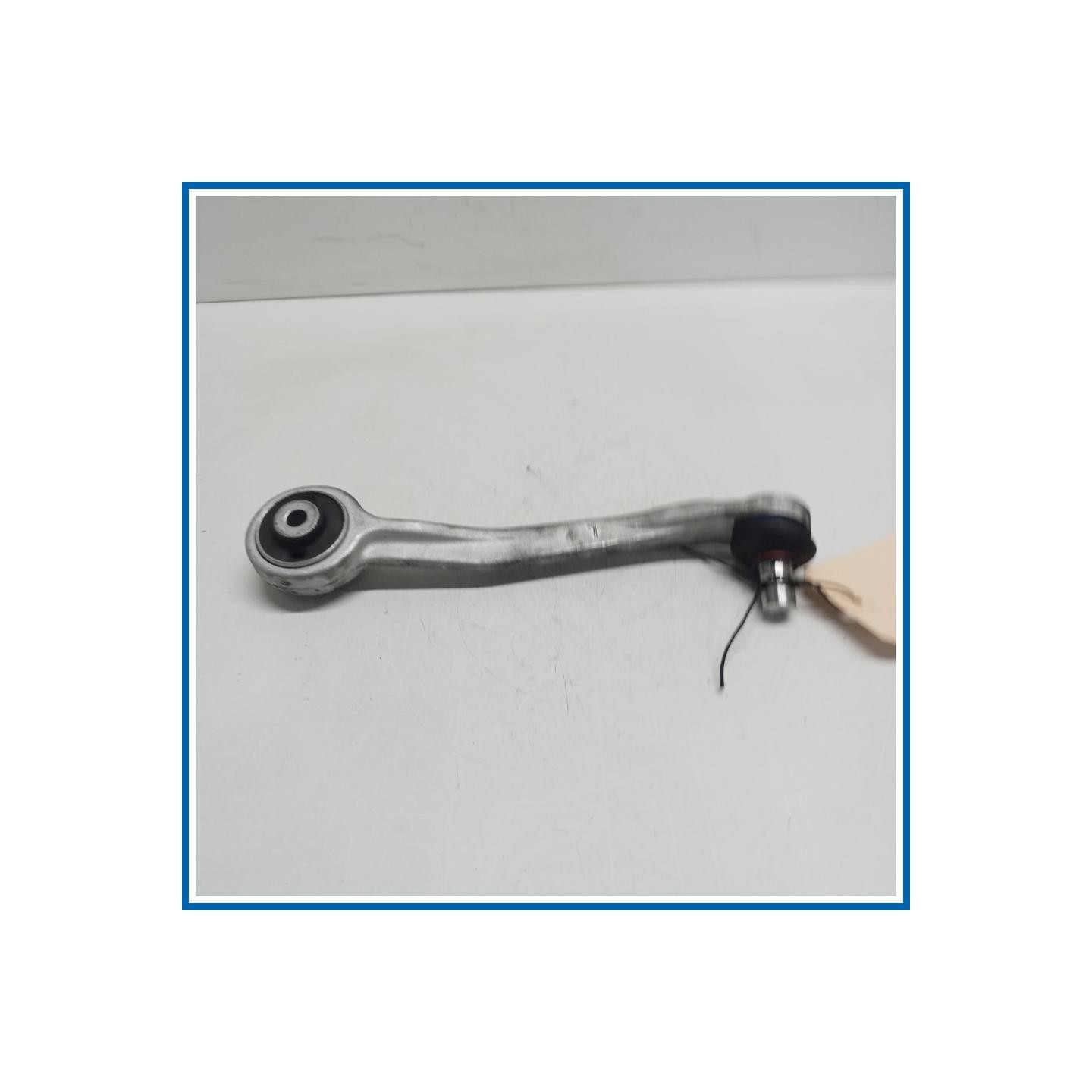 braccio trasversale superiore SX posteriore AUDI A4 8K5 Avant