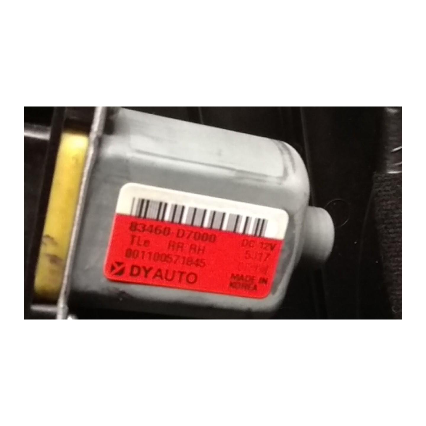 ALZACRISTALLO ELETTR. PORTA POST. DX. 063 HYUNDAI TUCSON (07/15-12/18) D4HA 83481D7000