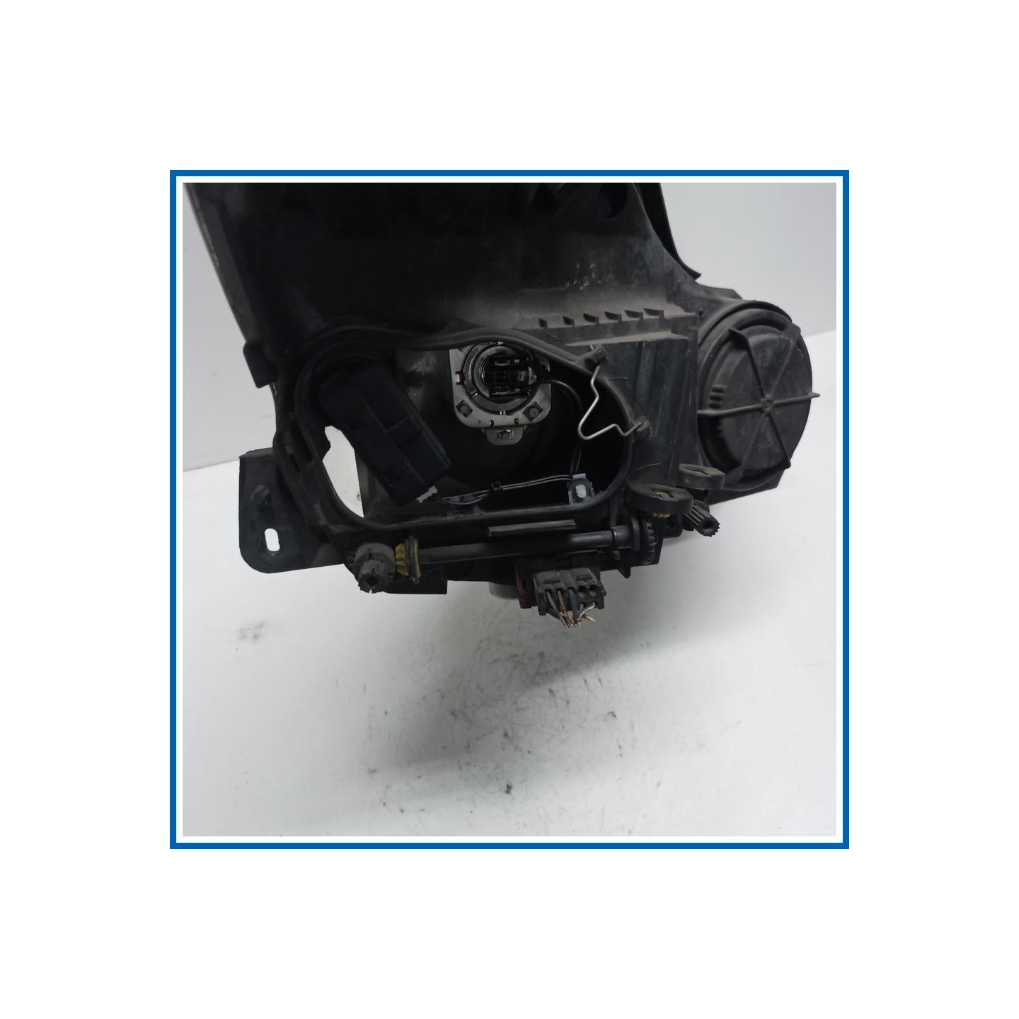 Proiettore ant. sx. OPEL Corsa D