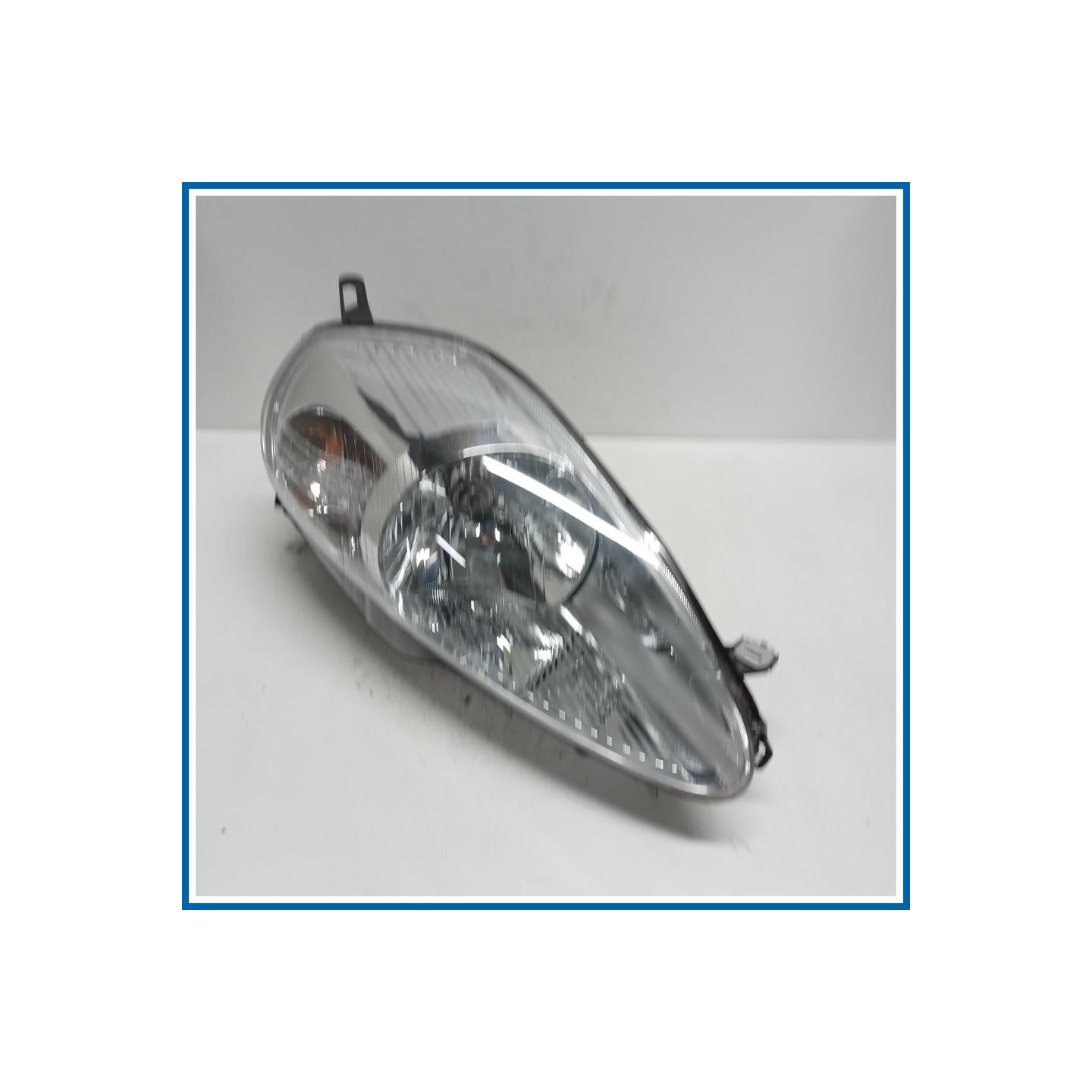 Proiettore ant. dx. FIAT Grande Punto