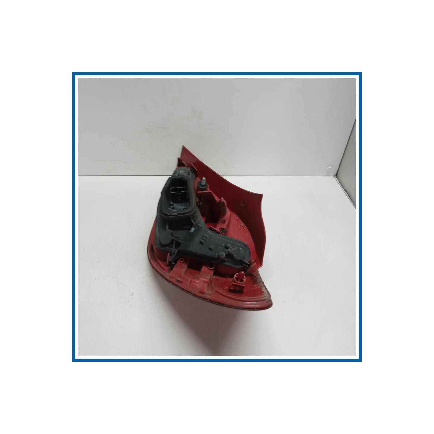 Fanale post. sx. PEUGEOT 207