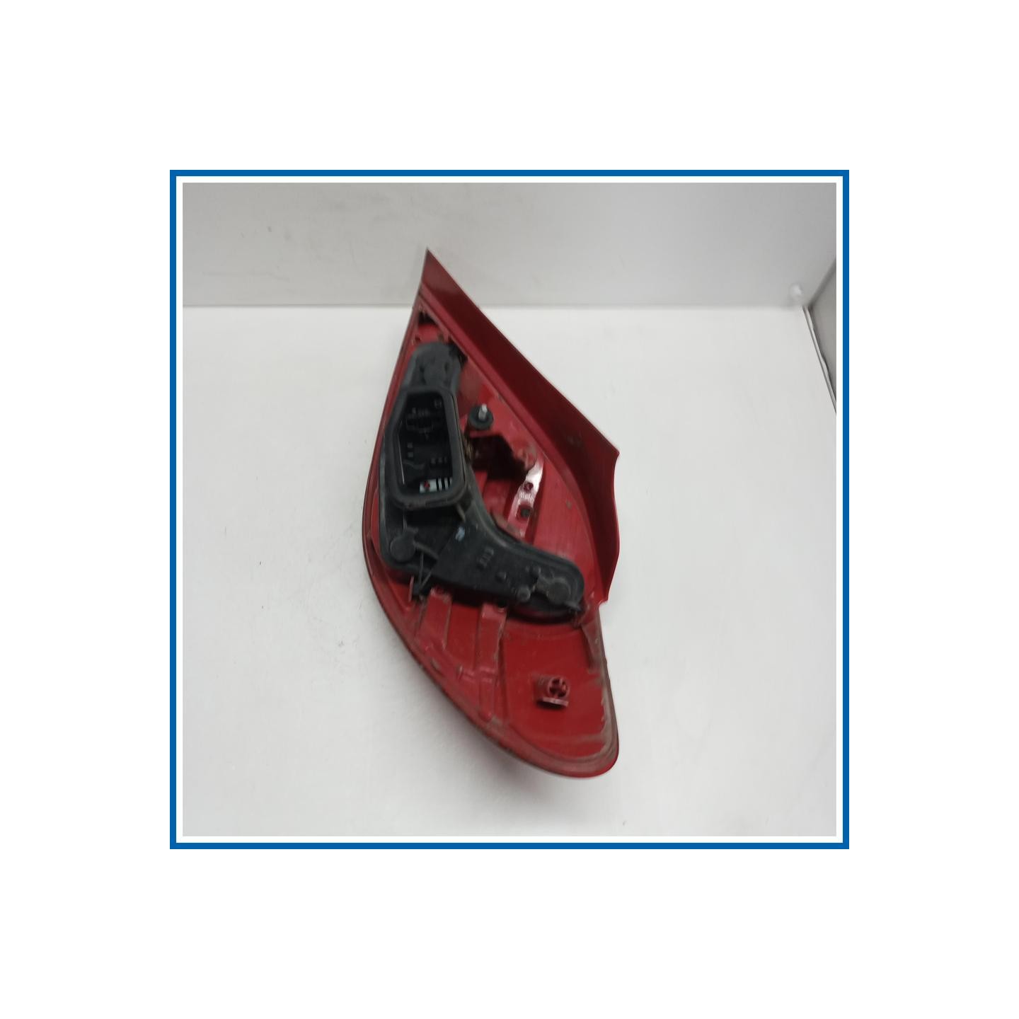 Fanale post. sx. PEUGEOT 207