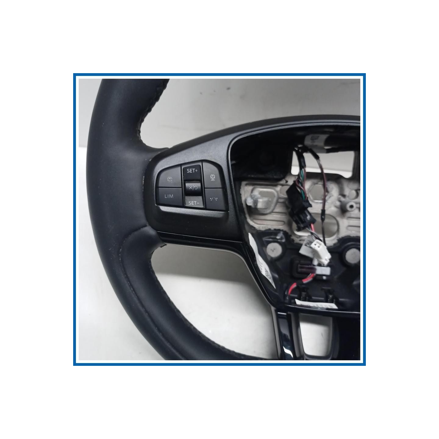 Volante bicolor in pelle Nappa Designo FORD Mustang Mach-E