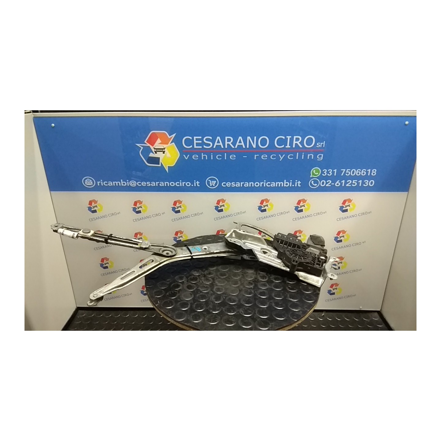 ALZACRISTALLO ELETTR. PORTA ANT. C/MOTORINO DX. 095 OPEL ASTRA (T98) (03/98-09/04) X18XE1 90543918