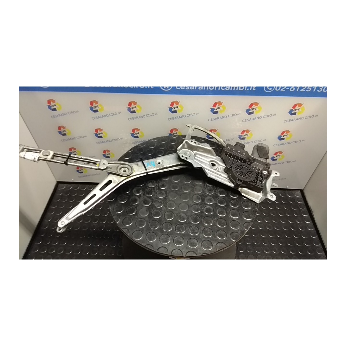 ALZACRISTALLO ELETTR. PORTA ANT. C/MOTORINO DX. 095 OPEL ASTRA (T98) (03/98-09/04) X18XE1 90543918