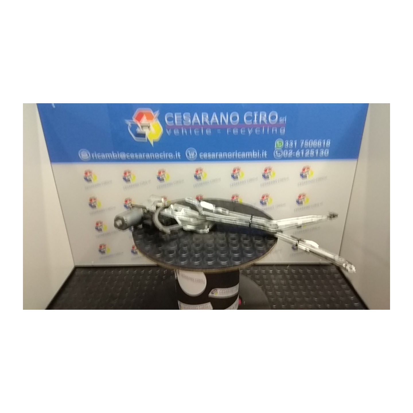 ALZACRISTALLO ELETTR. PORTA ANT. C/MOTORINO SX. 096 OPEL ASTRA (T98) (03/98-09/04) X18XE1 90543917