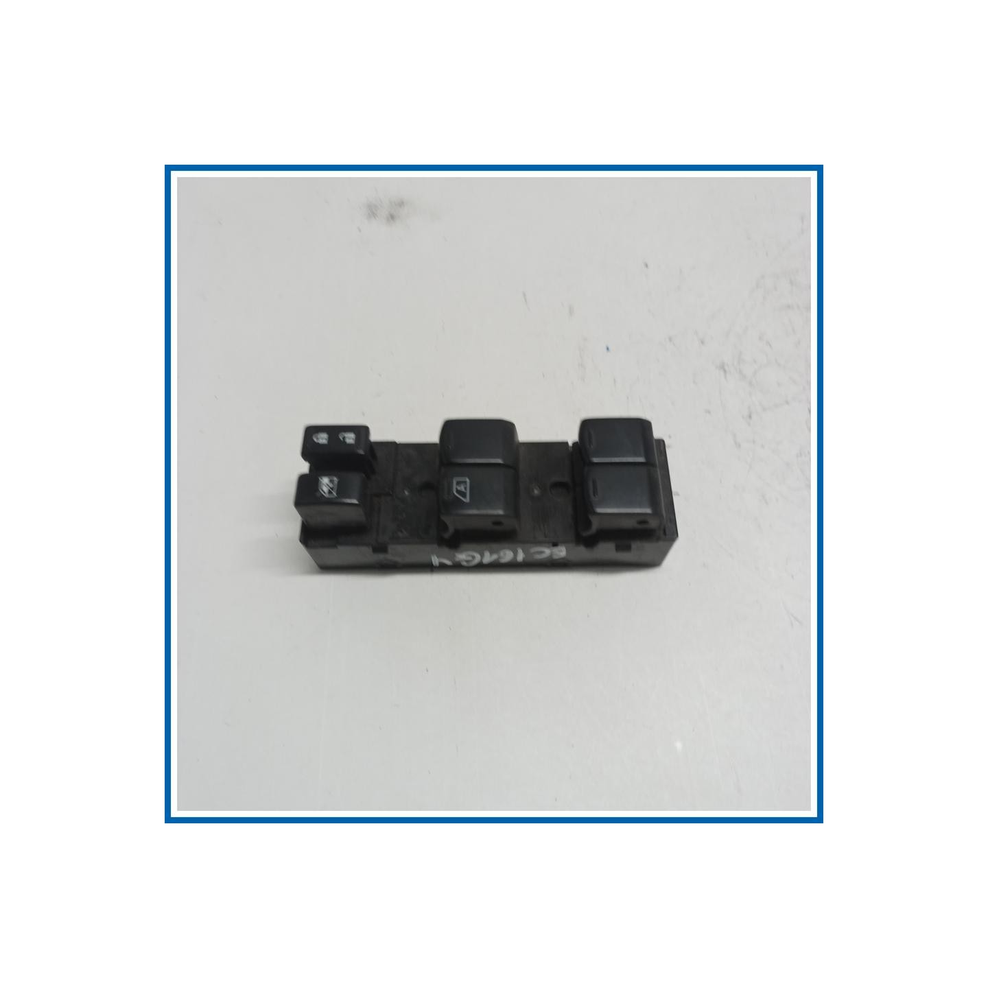 Interruttore alzacristalli ant. sx. NISSAN Cube