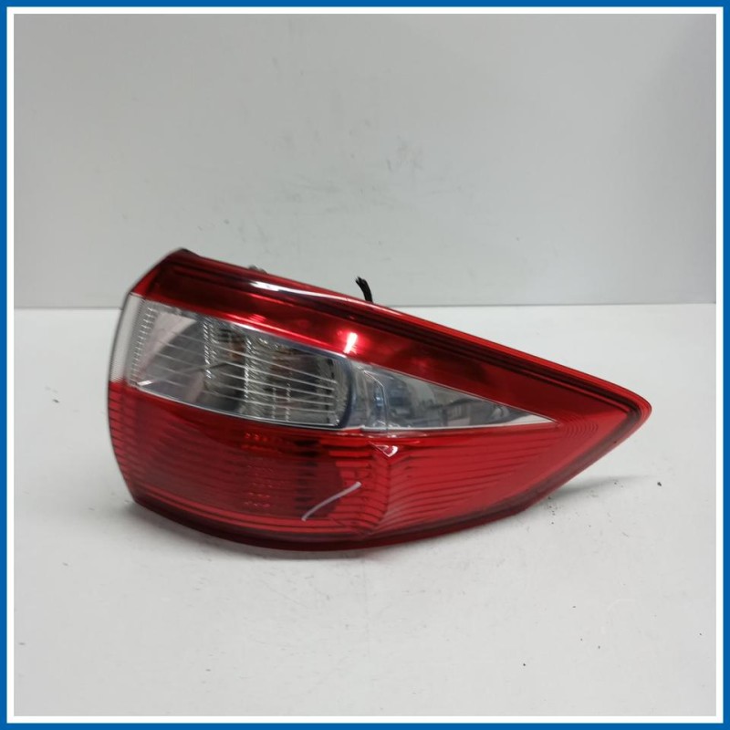 Fanale est. post. dx. FORD C-Max III