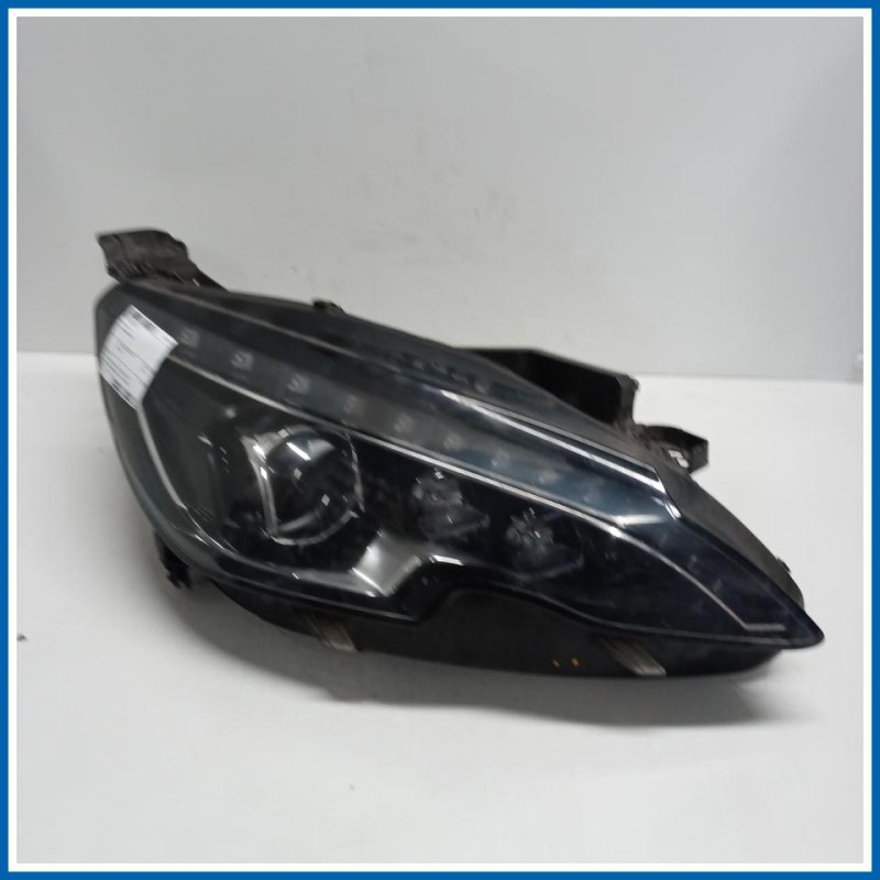 Proiettore ant. dx. PEUGEOT 308 II SW