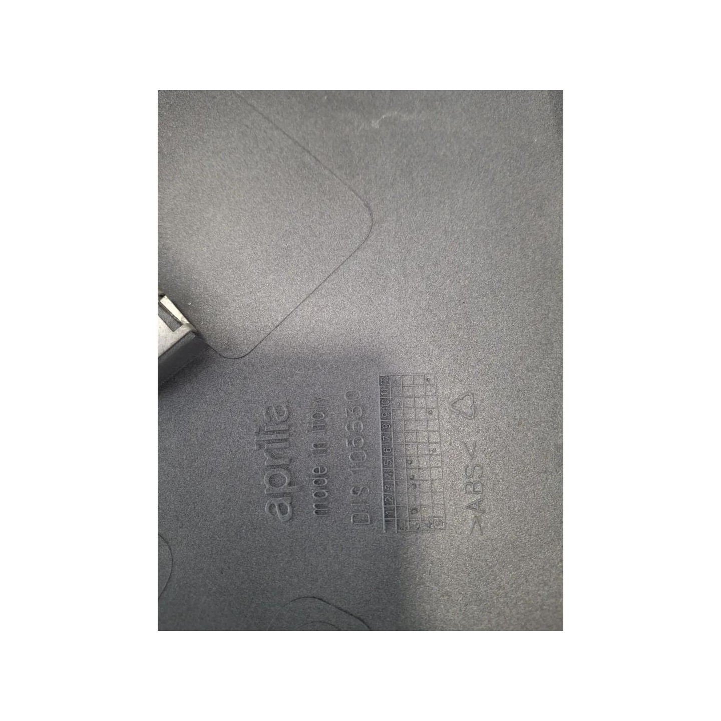 Codone sx. grigio - Aprilia Atlantic (E2) (02-06)