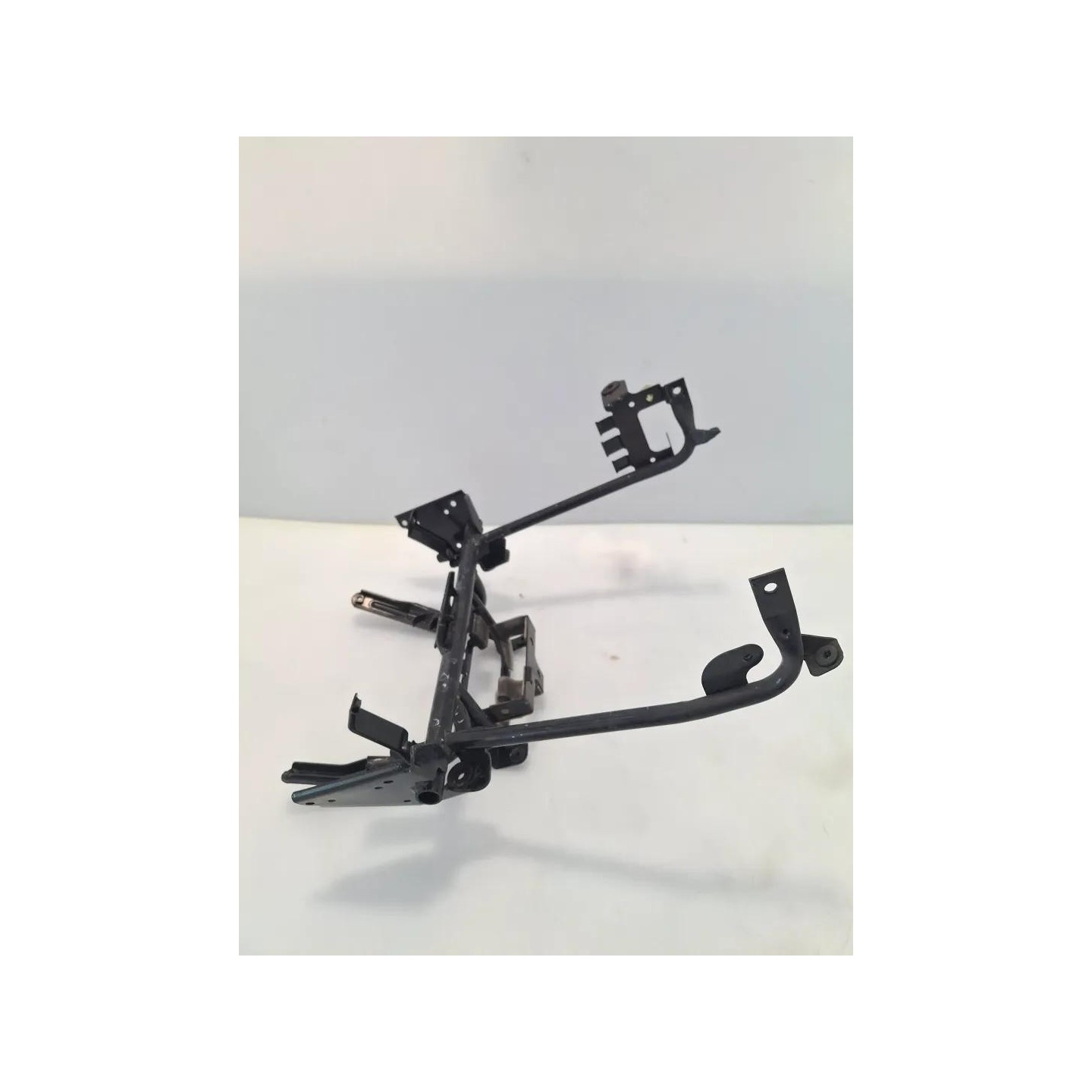Telaio supporto carenatura ant. - Suzuki AN Burgman 650 (E2)
