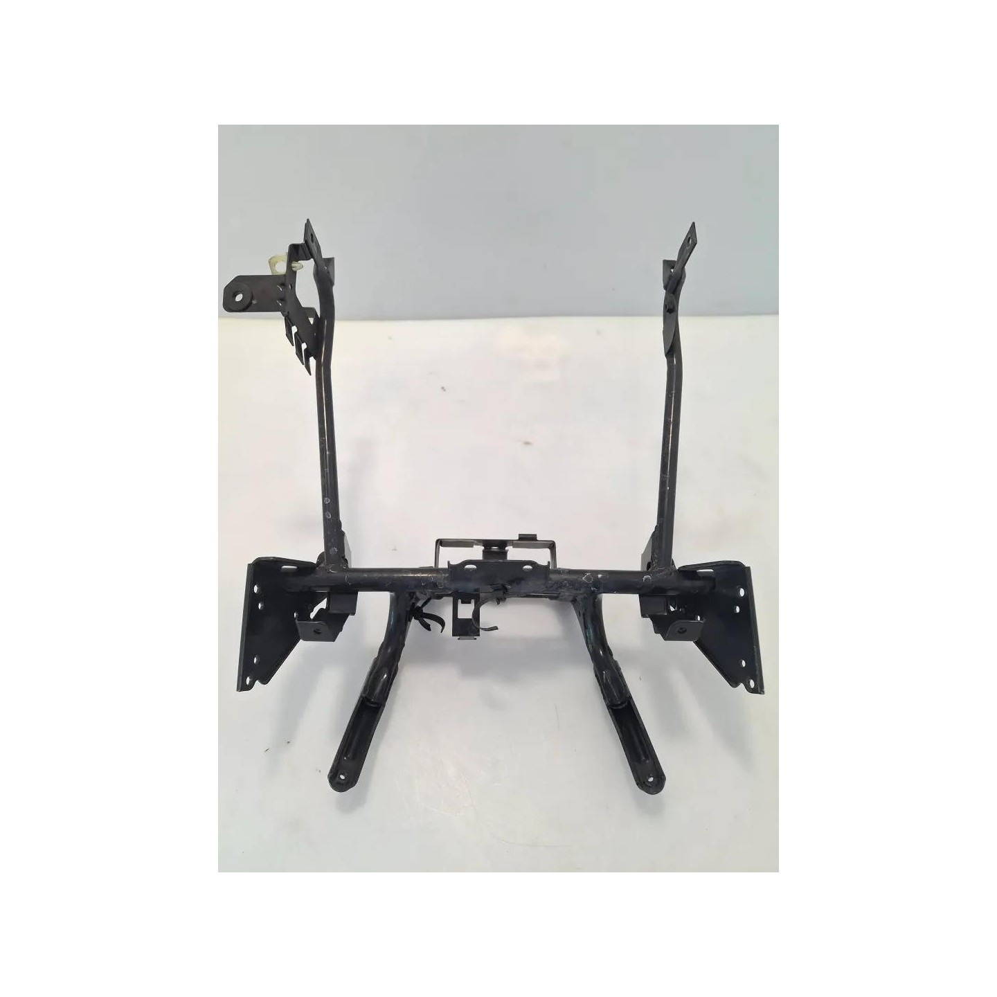 Telaio supporto carenatura ant. - Suzuki AN Burgman 650 (E2)