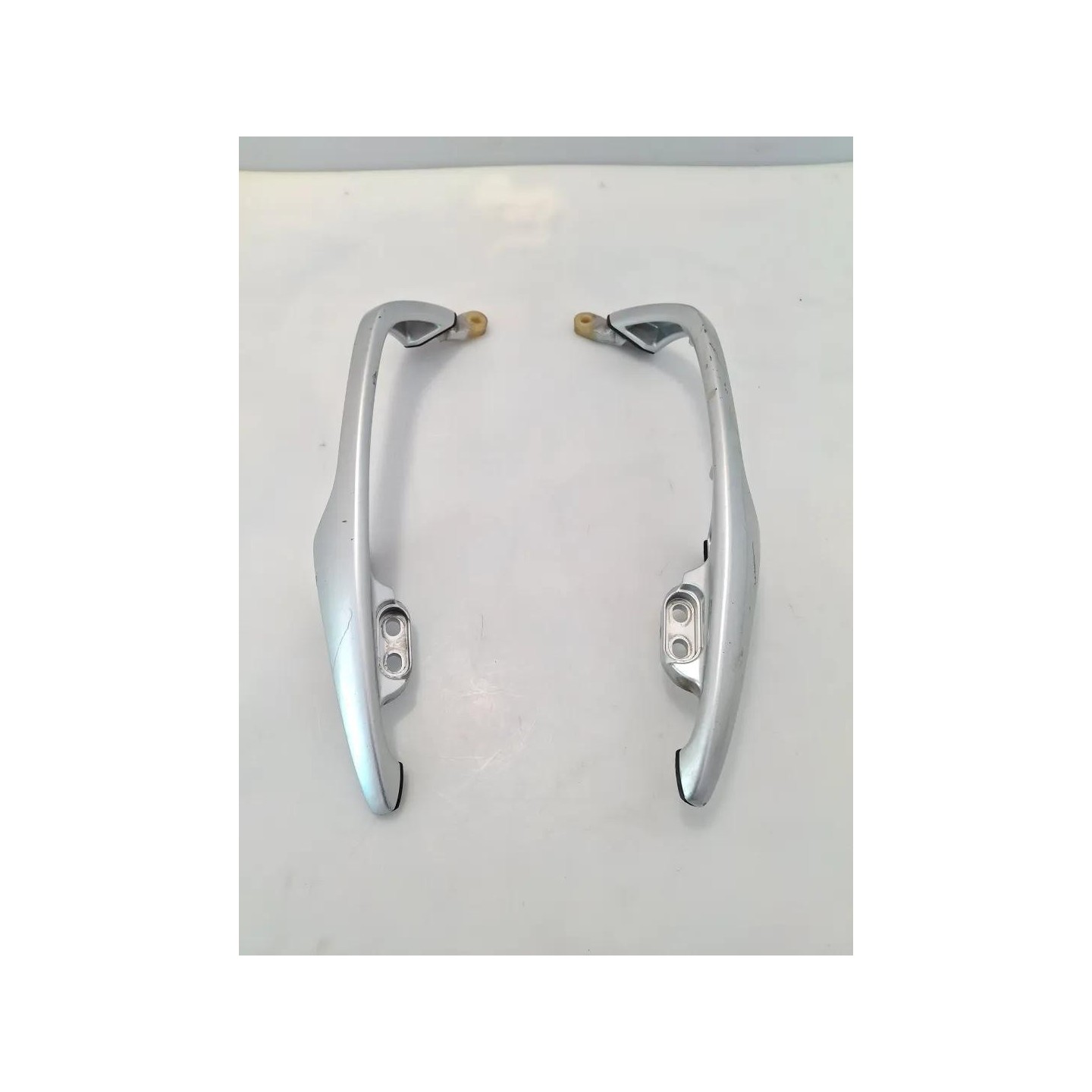 Maniglia passeggero dx. argento - Suzuki AN Burgman 650 (E2)