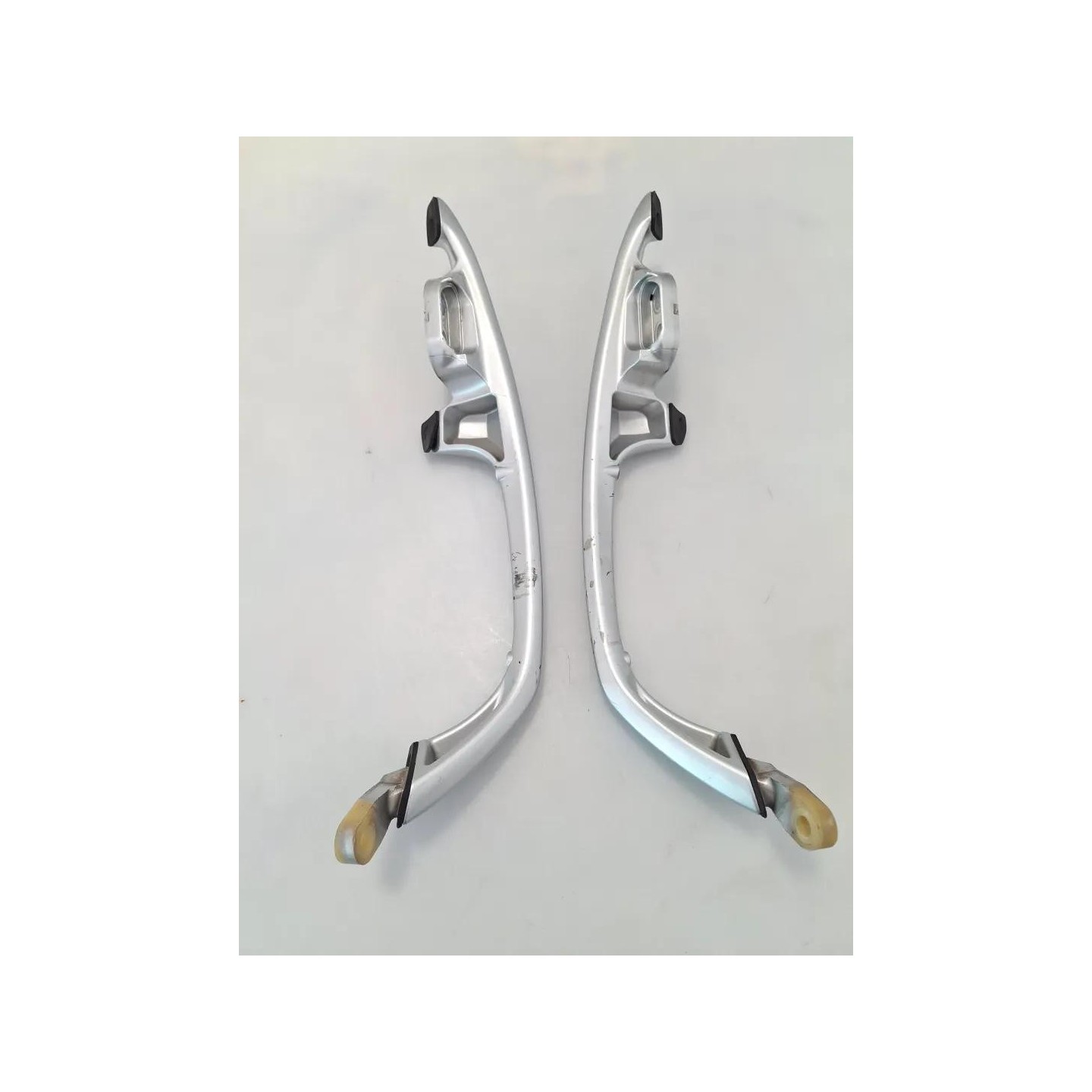 Maniglia passeggero dx. argento - Suzuki AN Burgman 650 (E2)