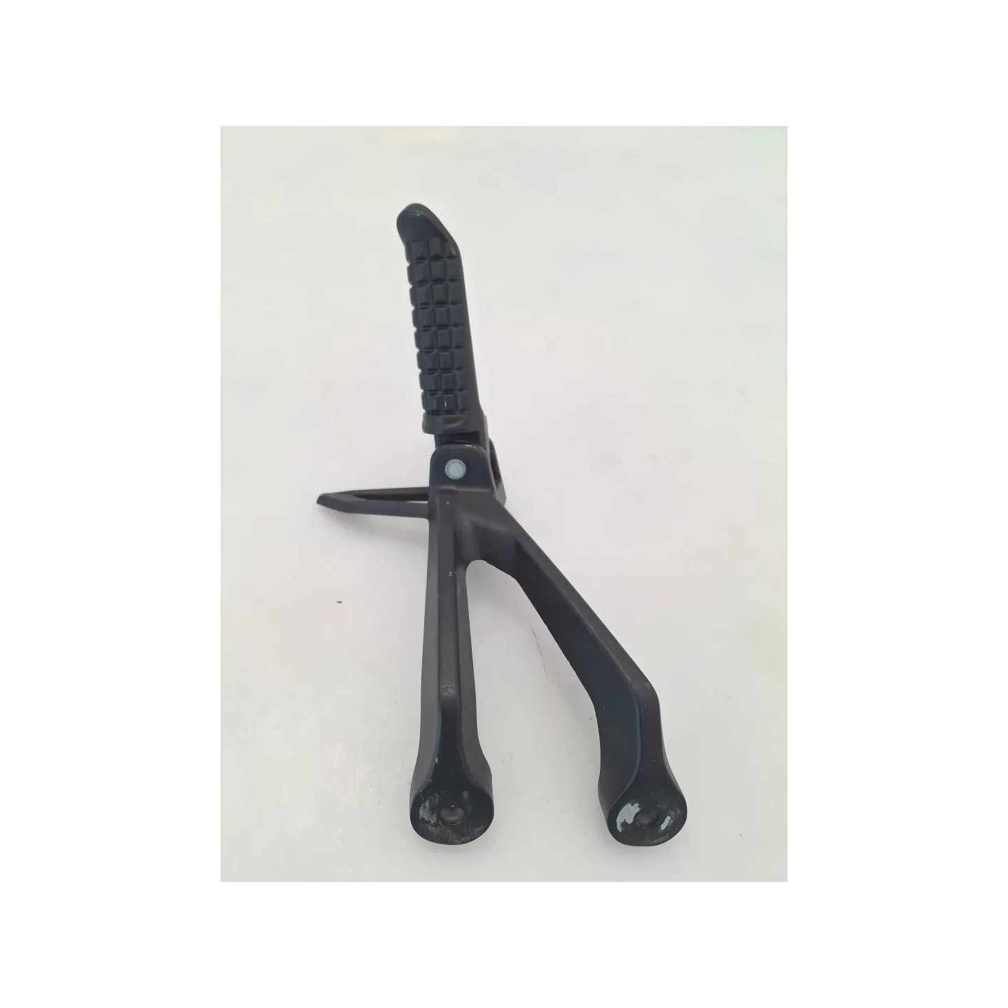 Supporto pedana appoggiapiede post. sx. - Voge Brivido 125