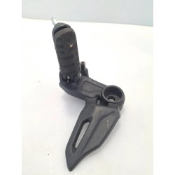 Supporto pedana appoggiapiede ant. sx. - Voge Brivido 125