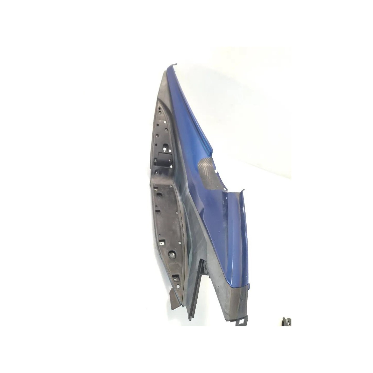 Pavimento appoggiapiedi dx. - Kymco Xciting 400i (E4)