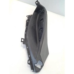 Pavimento appoggiapiedi dx. - Yamaha X-Max 300 (18-21)