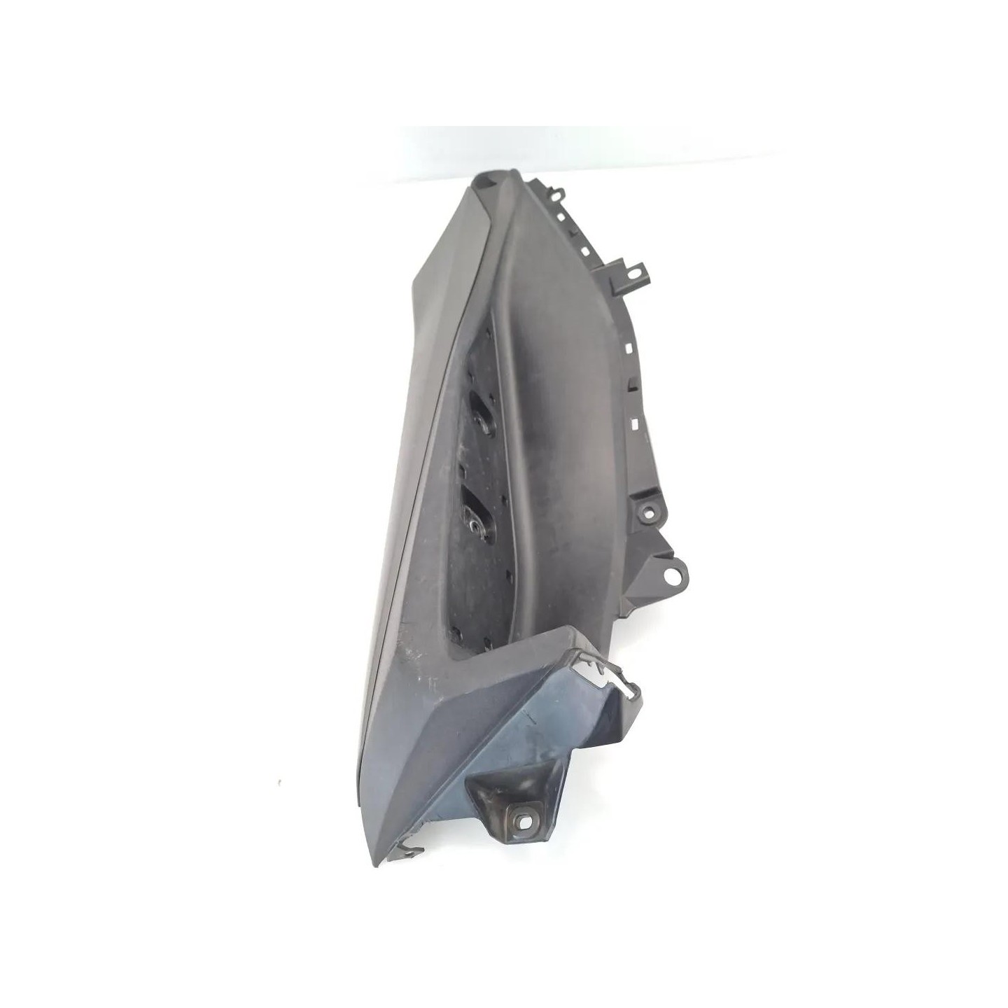 Pavimento appoggiapiedi dx. - Yamaha X-Max 300 (18-21)